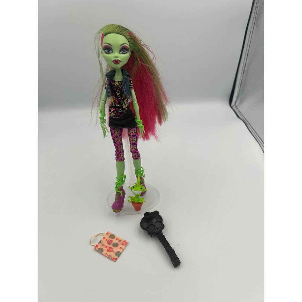 Monster High Venus Flytrap fashion doll